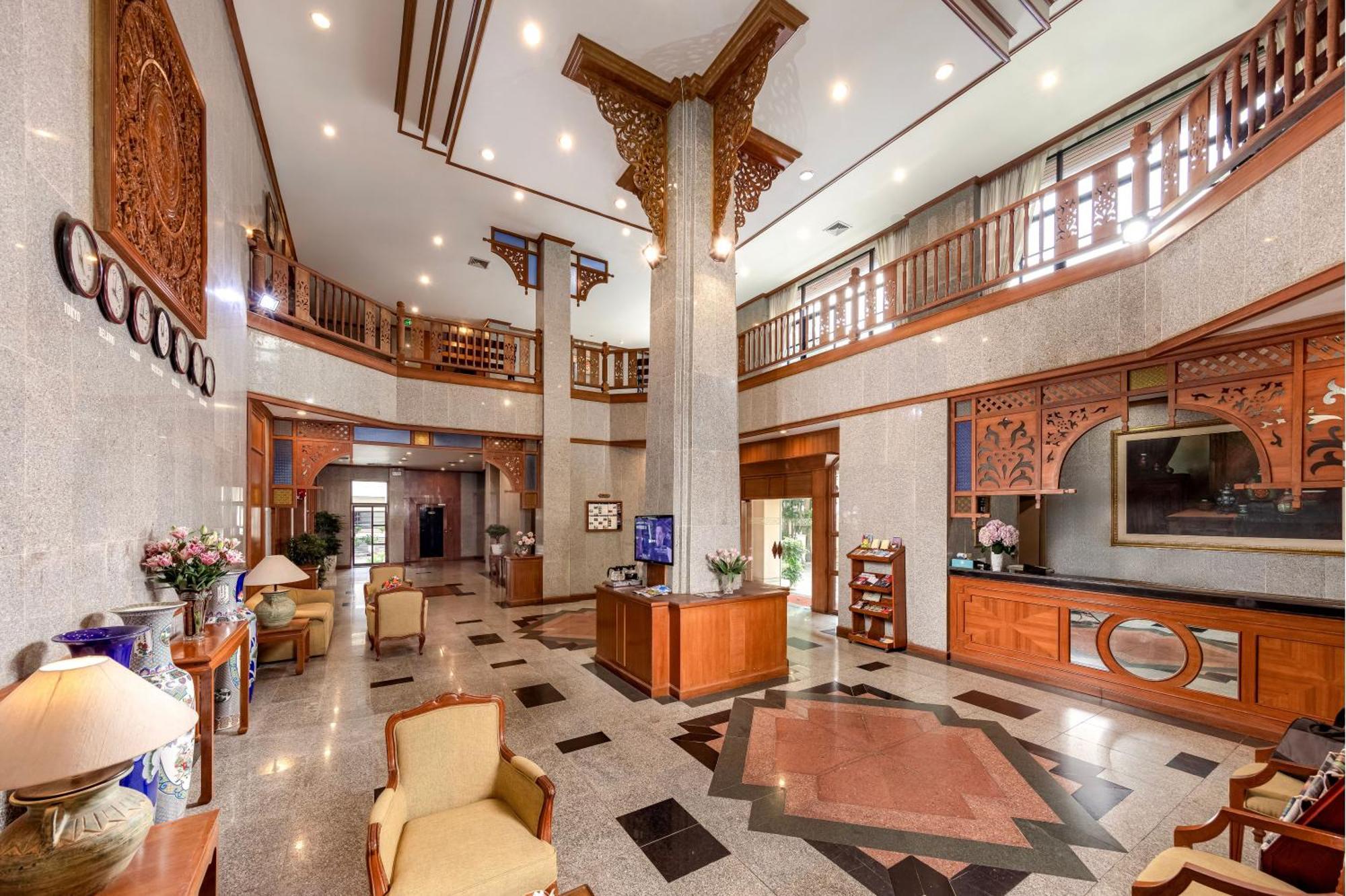 Oriental Palace Hanoi Buitenkant foto